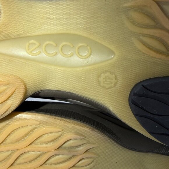 ECCO Biom Fjuel Racer Womens Size 9.5 Shoes Black Lime Cross Trainer Sneakers - Picture 11 of 11